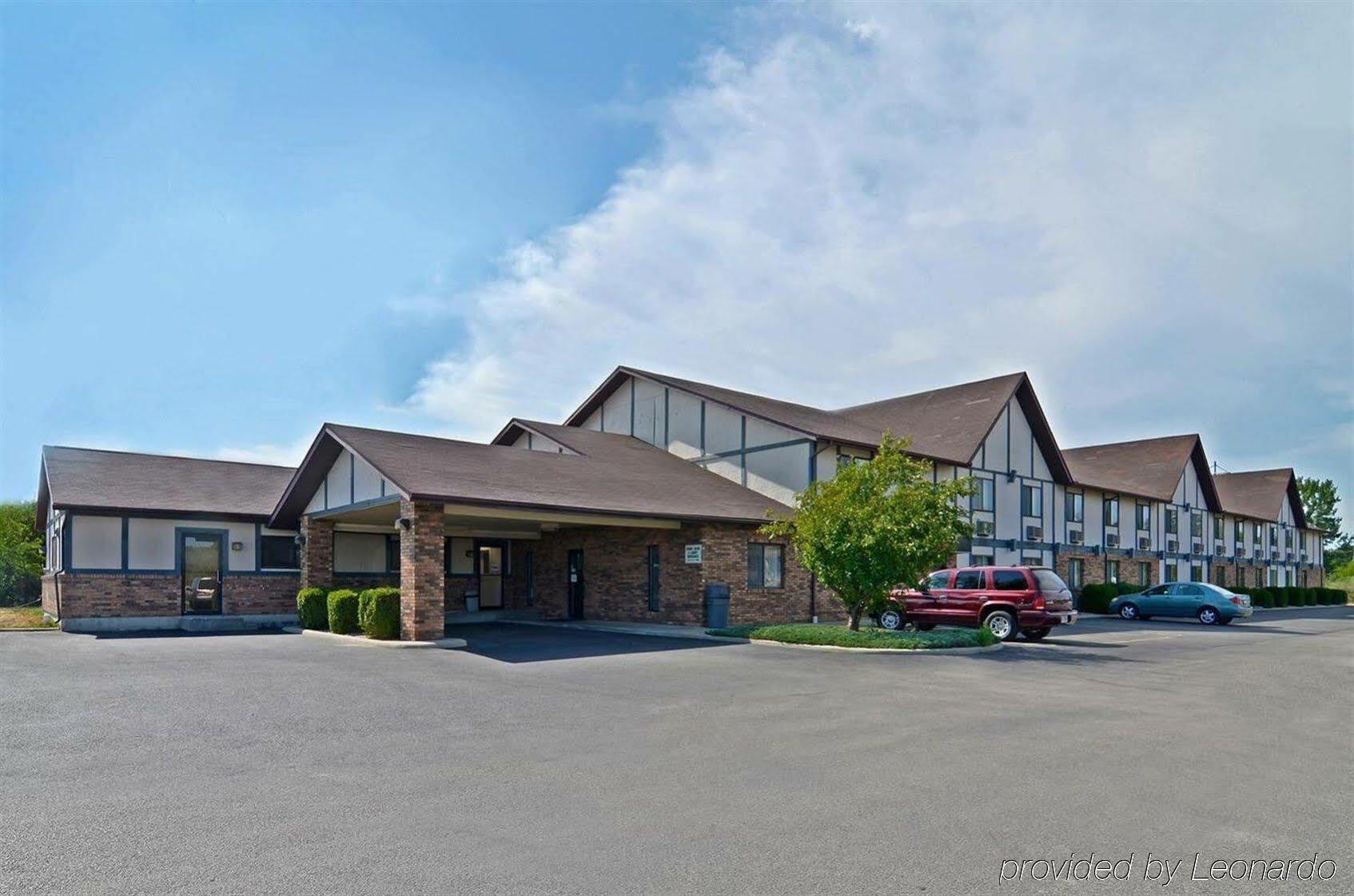Hotel Ramada By Wyndham Effingham Exterior foto